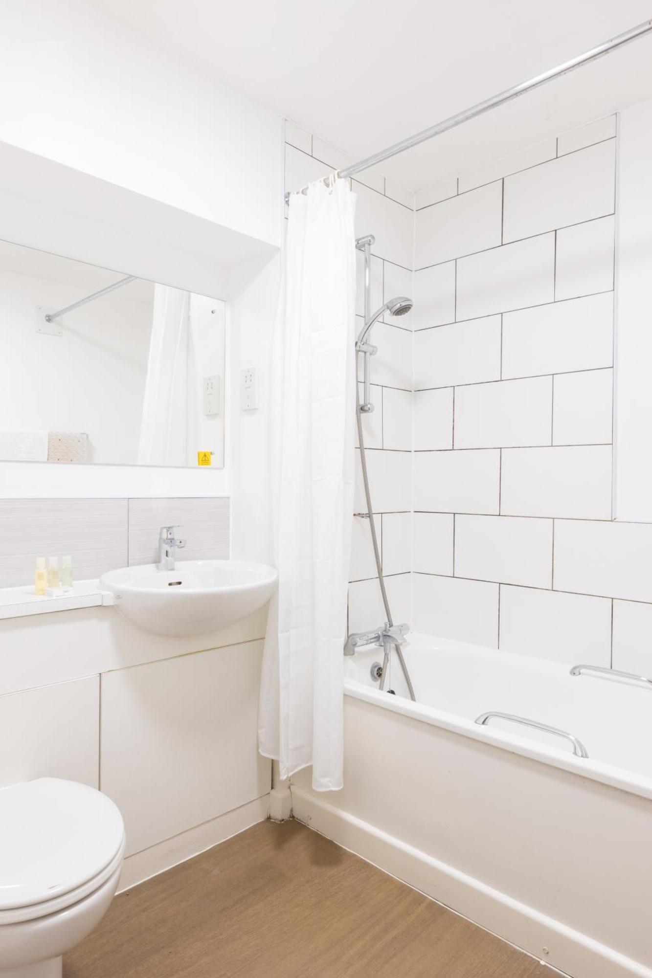 The Broadway Park Hotel Sandown Ngoại thất bức ảnh