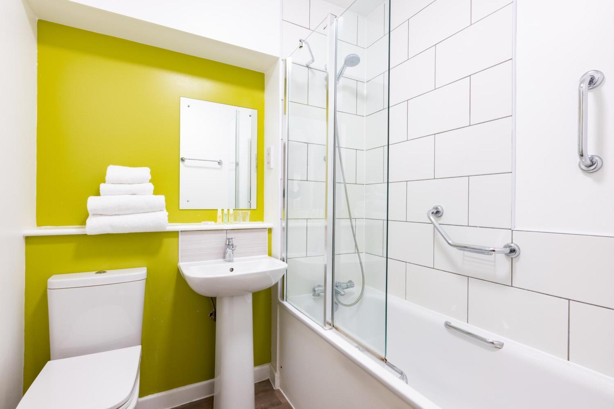 The Broadway Park Hotel Sandown Ngoại thất bức ảnh
